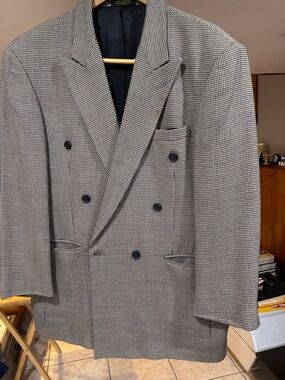 Double-Breasted Glen Plaid Sport Coat in Black & White